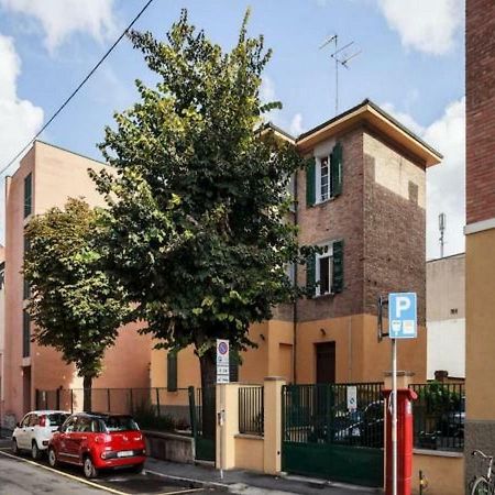 Stazione Centrale Bed & Breakfast Bologna Exterior photo